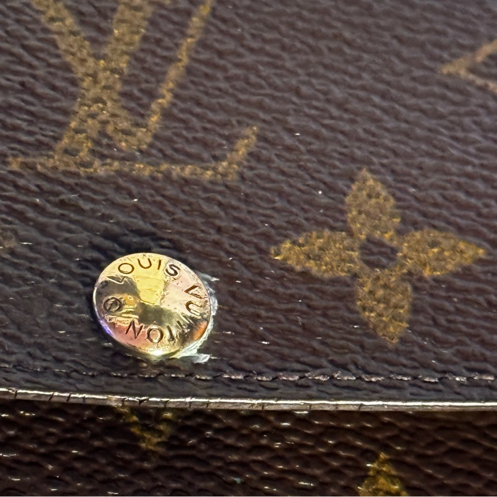 Louis Vuitton 6 Key Holder